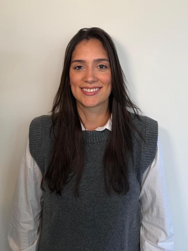 Headshot of Luana Barcellos